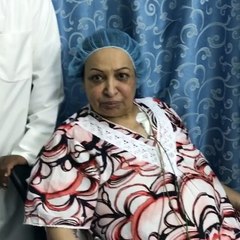 بالفيديو.. طارق العلي يطمأن جمهور أمل عباس بسكم إشاعات عنها هالمسكينة