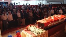 İzmir Muzaffer İzgü İçin Tören Düzenlendi