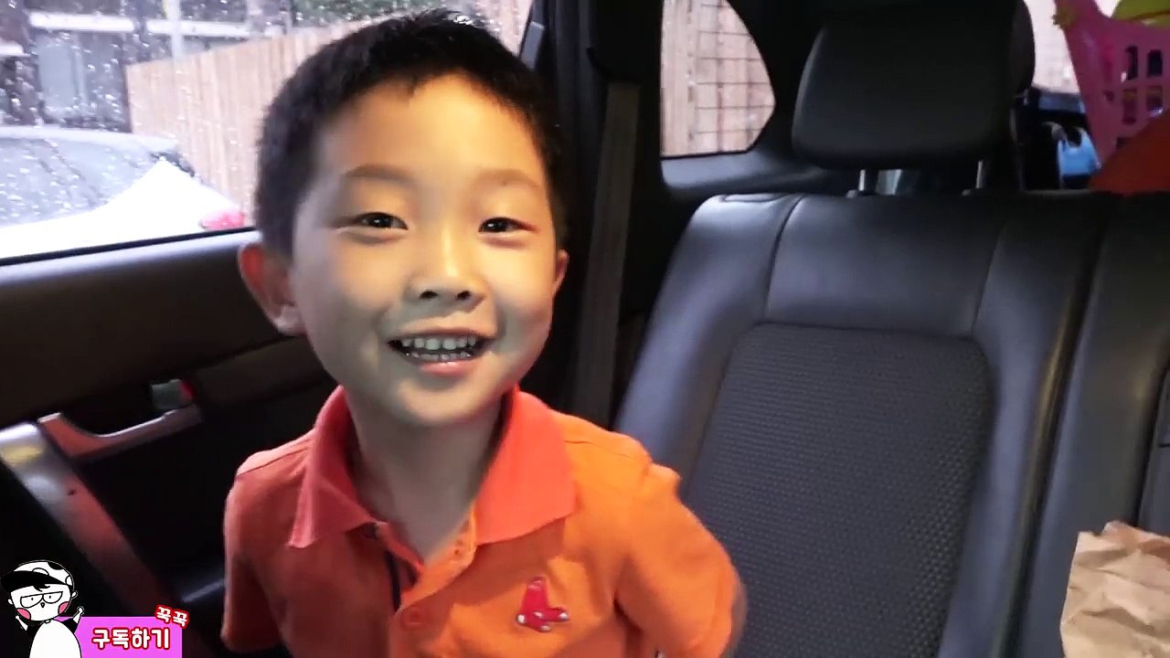 [With Kids]베드 베이비 아빠몰래 너무 많이 먹었어요! JOHNY JOHNY YES PAPA 나쁜 아기 맥도날드 햄버거 콜라 훔쳐 먹기 Bad Baby M