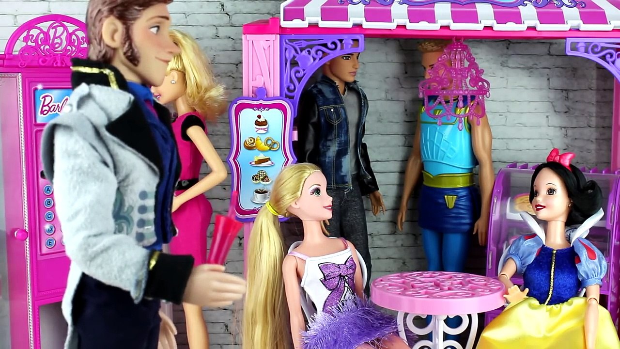 Frozen Elsa Kidnapped! Anna & Kristoff Save Elsa from Villain. Hans, Mother Gothel, Belle.