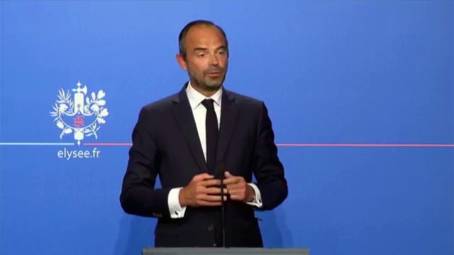 Le tacle d'Édouard Philippe à Jean-Luc Mélenchon sur le coup d'État social