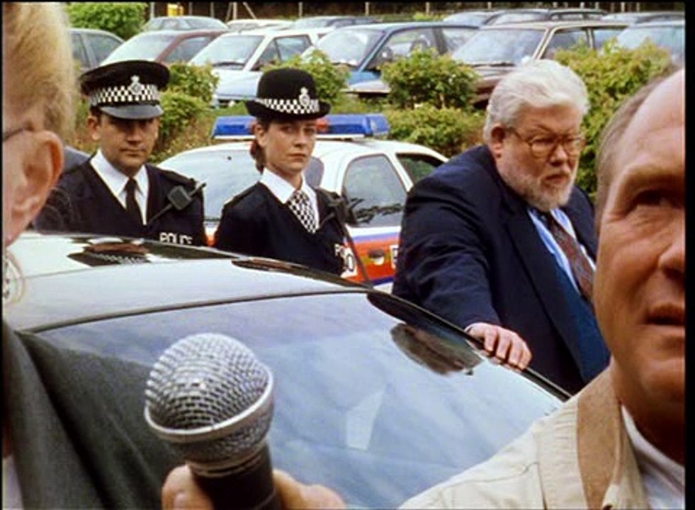 Pie In The Sky 5x01 Squashed Tomatoes video Dailymotion