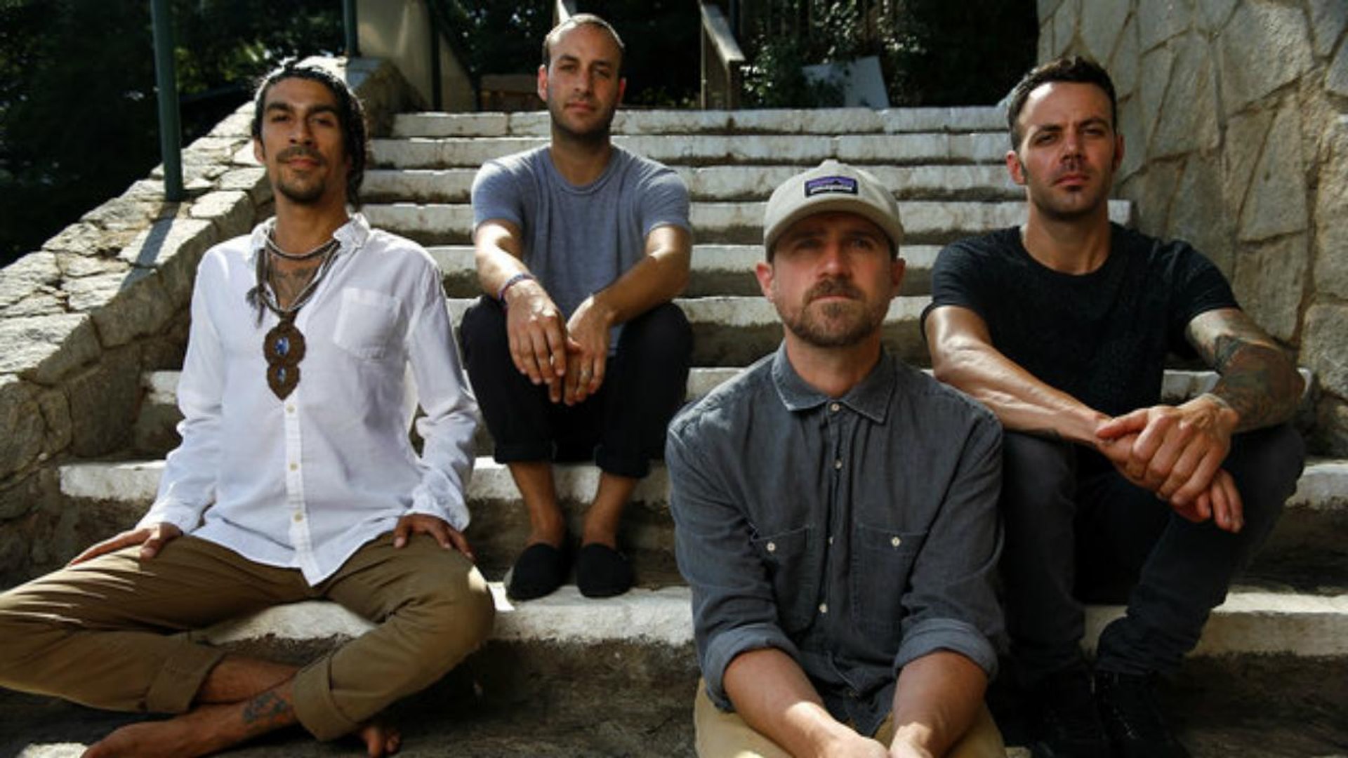 Brand New's 'Science Fiction' Tops Billboard 200 Chart | Billboard News
