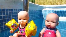 Una y una en un tiene una un en y el Delaware por un el el bebé lucía piscina aprende nadar con bebé nenuco sofía vídeos muñecas
