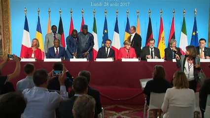 Crise migratoire : Macron veut "identifier" les réfugiés dès le Niger et le Tchad