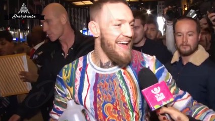 Conor McGregor saludando a Nicaragua antes de la pelea contra Floyd Mayweather