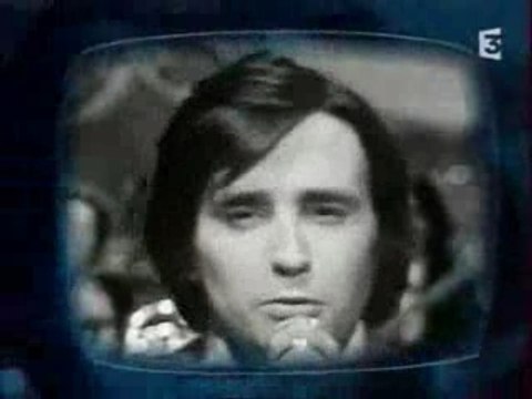 Thierry imite J. Dassin, Johnny & Claude François.