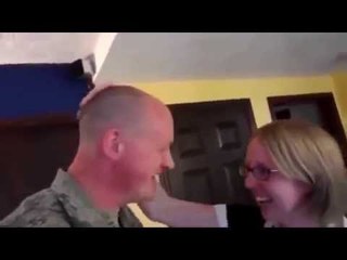 Soldier Suprises His Family At Lunch