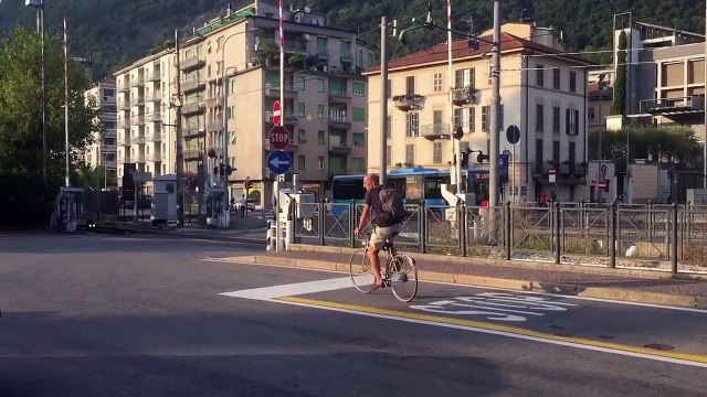 Ambulanza Croce Azzurra di como in Sirena By Vizzo