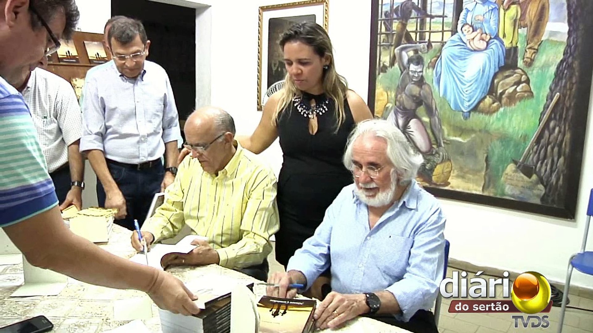 Médicos cajazeirenses lançam livros de crônicas