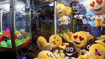 GIANT EMOJI PLUSH PILLOW CLAW MACHINE WINS!!