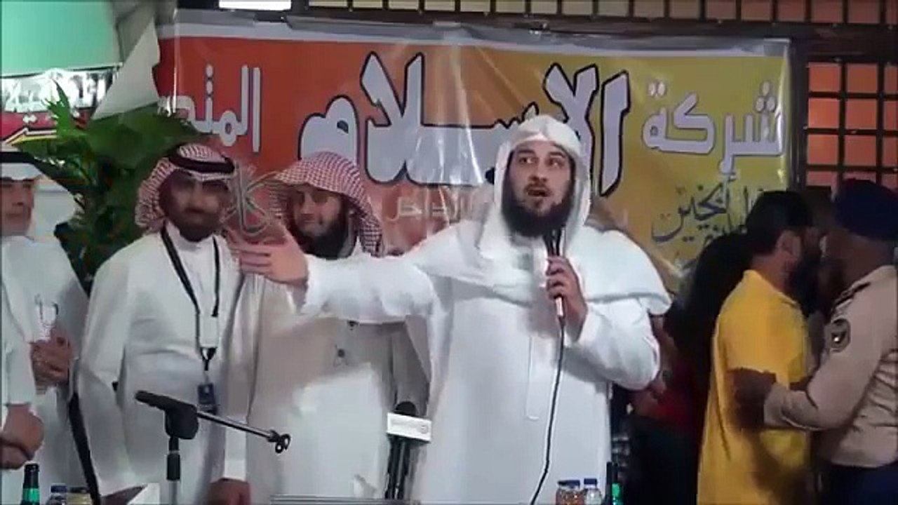 واحد يترزز جنب العريفي يبي يتصور (2)