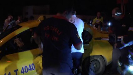 Ticari Taksi ile Otomobil Çarpıştı: 6 Yaralı