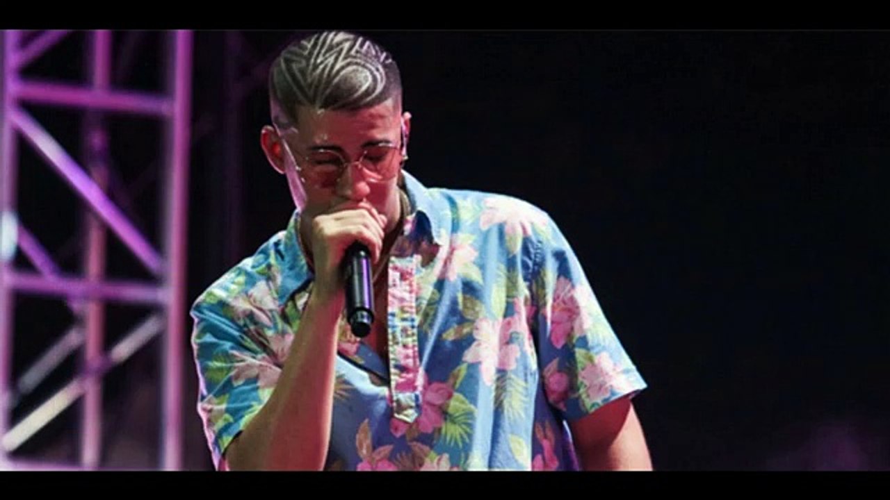 Se Filtra Foto "Bad Bunny" sin ropa Con Su Ex NOVIA.