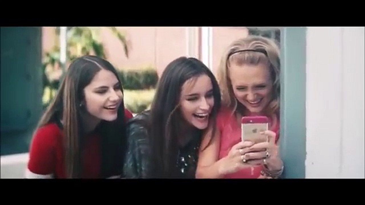 Marshmello I Alone_clip1