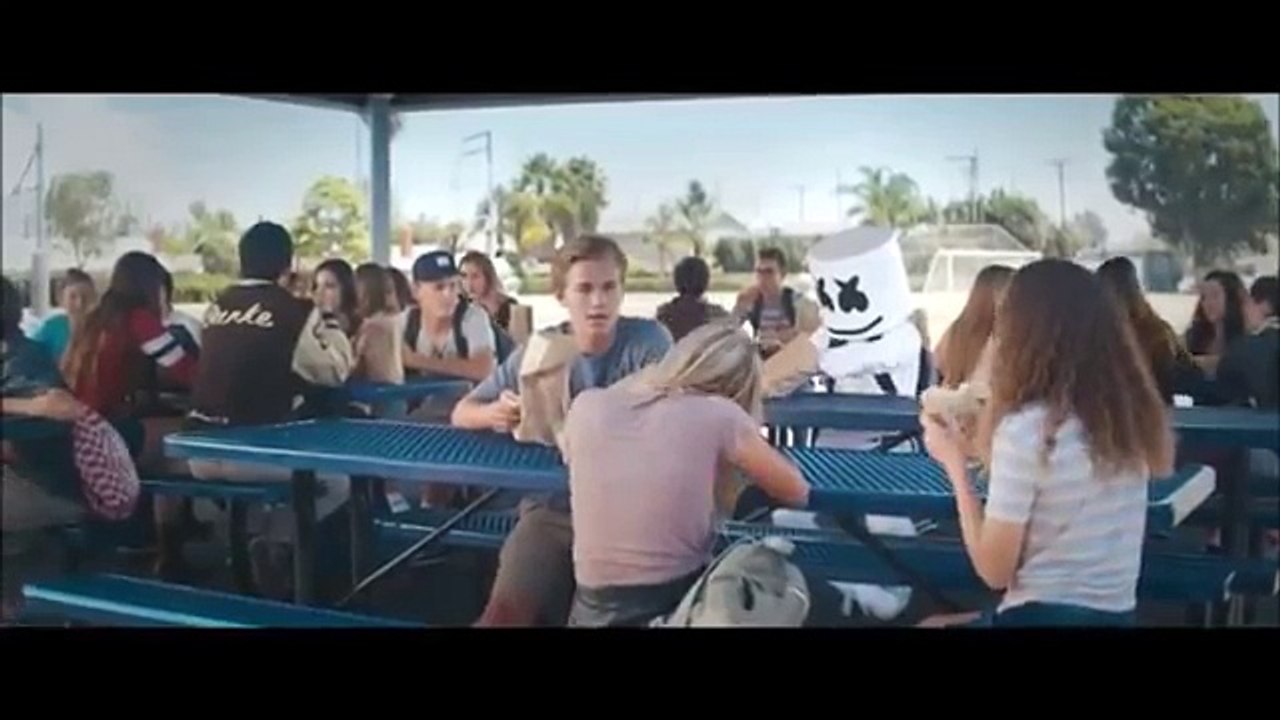 Marshmello I Alone_clip12