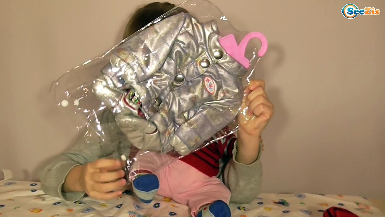 ✔ Беби Борн и Поля прогулка в парке. Новый наряд для Куклы. Baby Born with Polya. New Dress for Doll