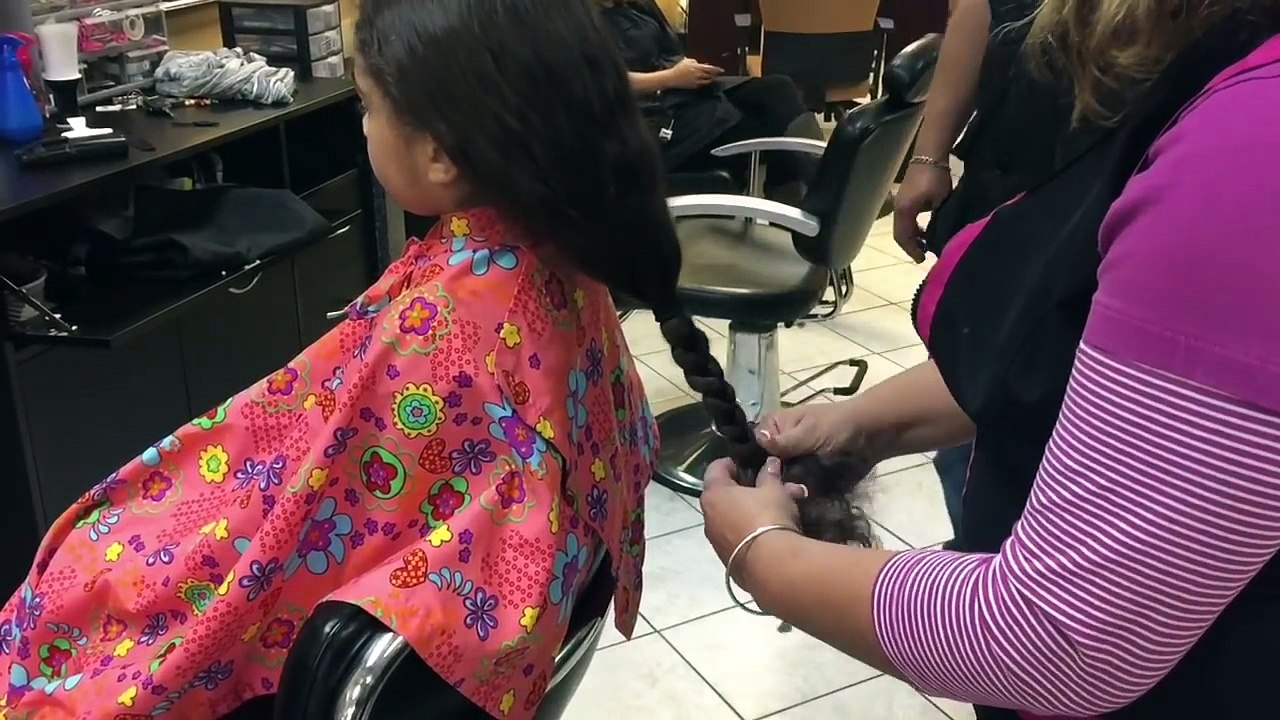 Six Year Old Donates Hair to Locks Of Love | Hair Donation | DIY Home Haircut
