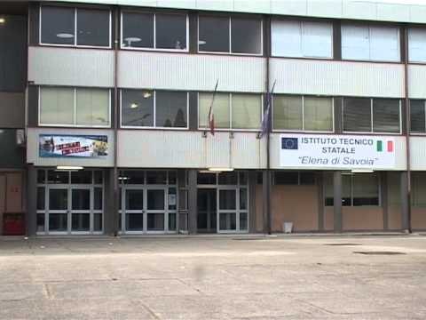 TG 05.11.13 Bari, vandali al Polivalente di Japigia. Allagato l'Elena di Savoia