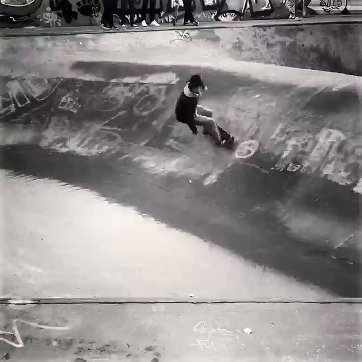 S1E7: Monday 9.11.15 - 15.18  Insta video