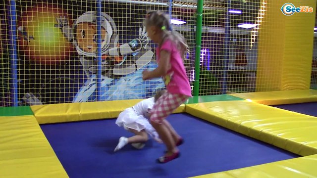 Детский Развлекательный Центр - Прыгаем на Батутах Горки для Детей ПОДАРОК на ДЕНЬ РОЖДЕНИЯ Арины!