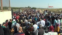 Kilis Sınırda Suriyeli Yoğunluğu; 50 Bin Kişi Ülkesine Gitti