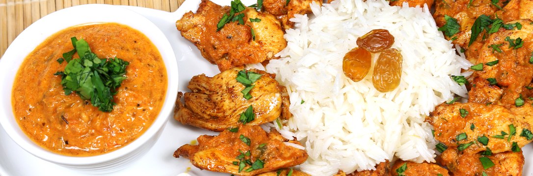 طريقة عمل وصفة “الدجاج الكريمي بالبندورة” الكاملة بالفيديو