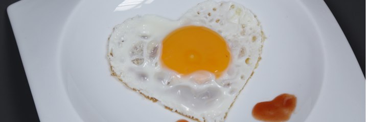 إصنعي أشكال مختلفة من البيض المقلي بالفيديو