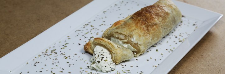 خطوات سهلة  لتحضير البف باستري بجبنة الماعز بمكونين فقط