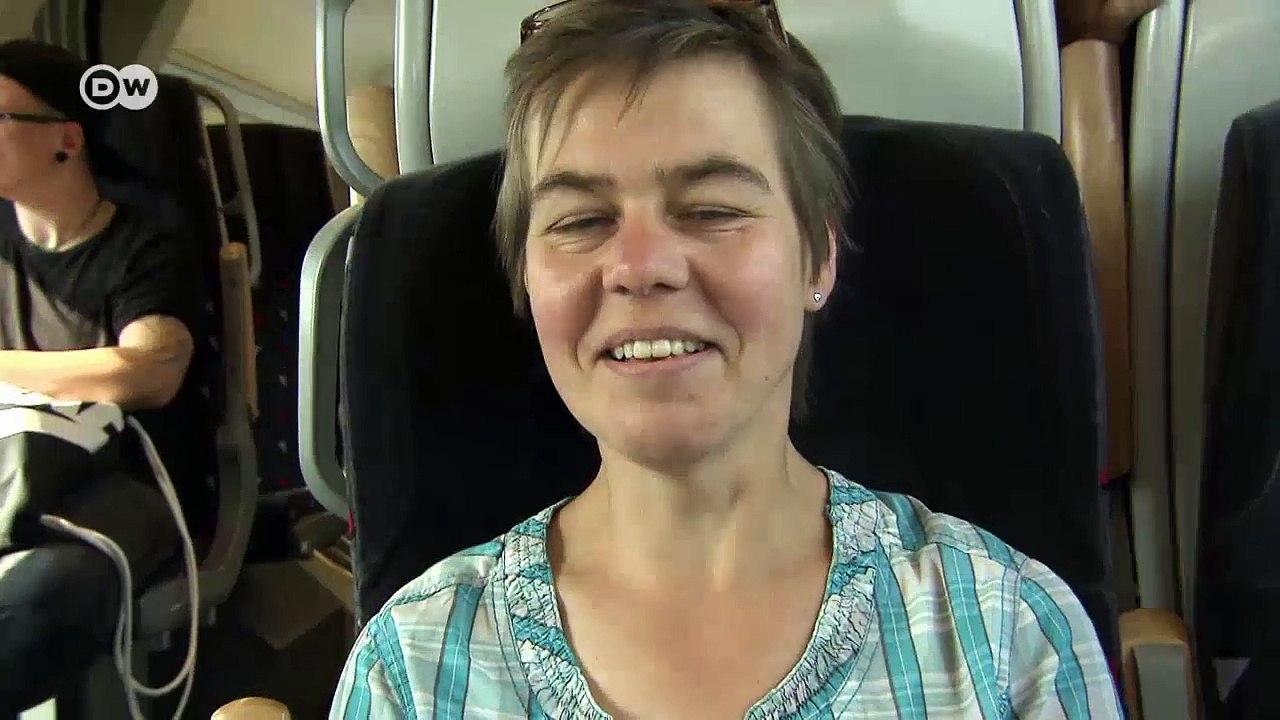 Eine Kunstaktion für die Zugfahrt | DW Deutsch