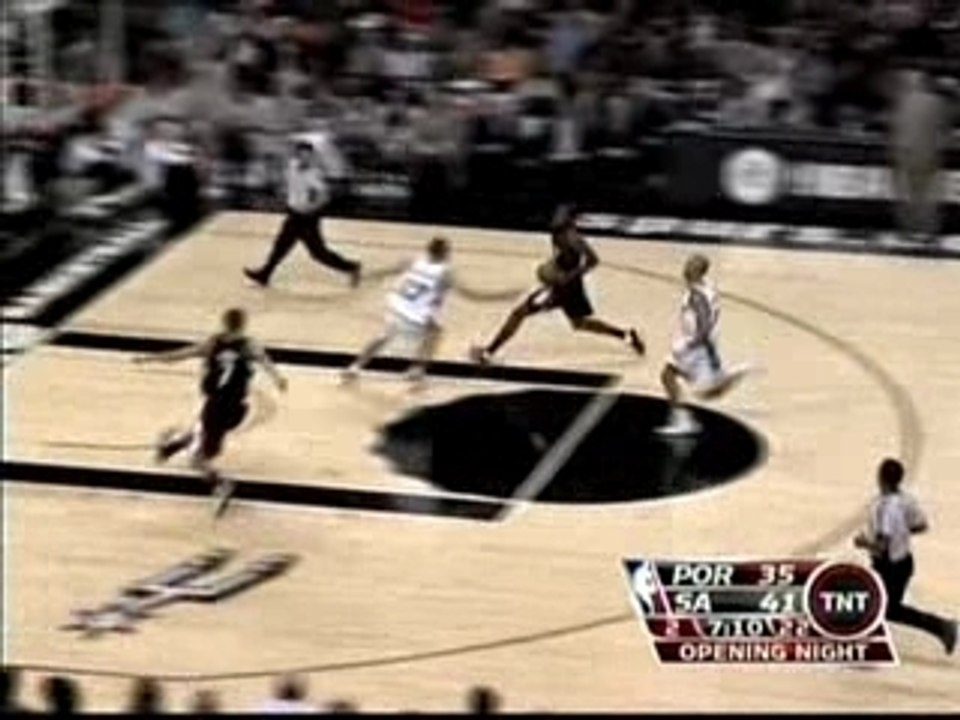 30-10-07 - Spurs Vs Blazers - Webster Layup
