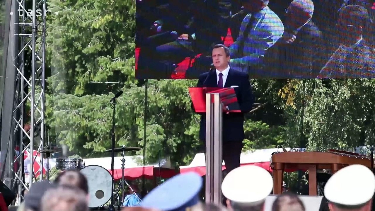 SNP: A. DANKO: Najkrajšou vetou SNP bolo: Začnite s vysťahovaním