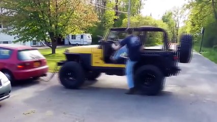 O híbrido roubo de carros preso em câmeras falha momentos em que você não acreditaria se não estivessem gravados!