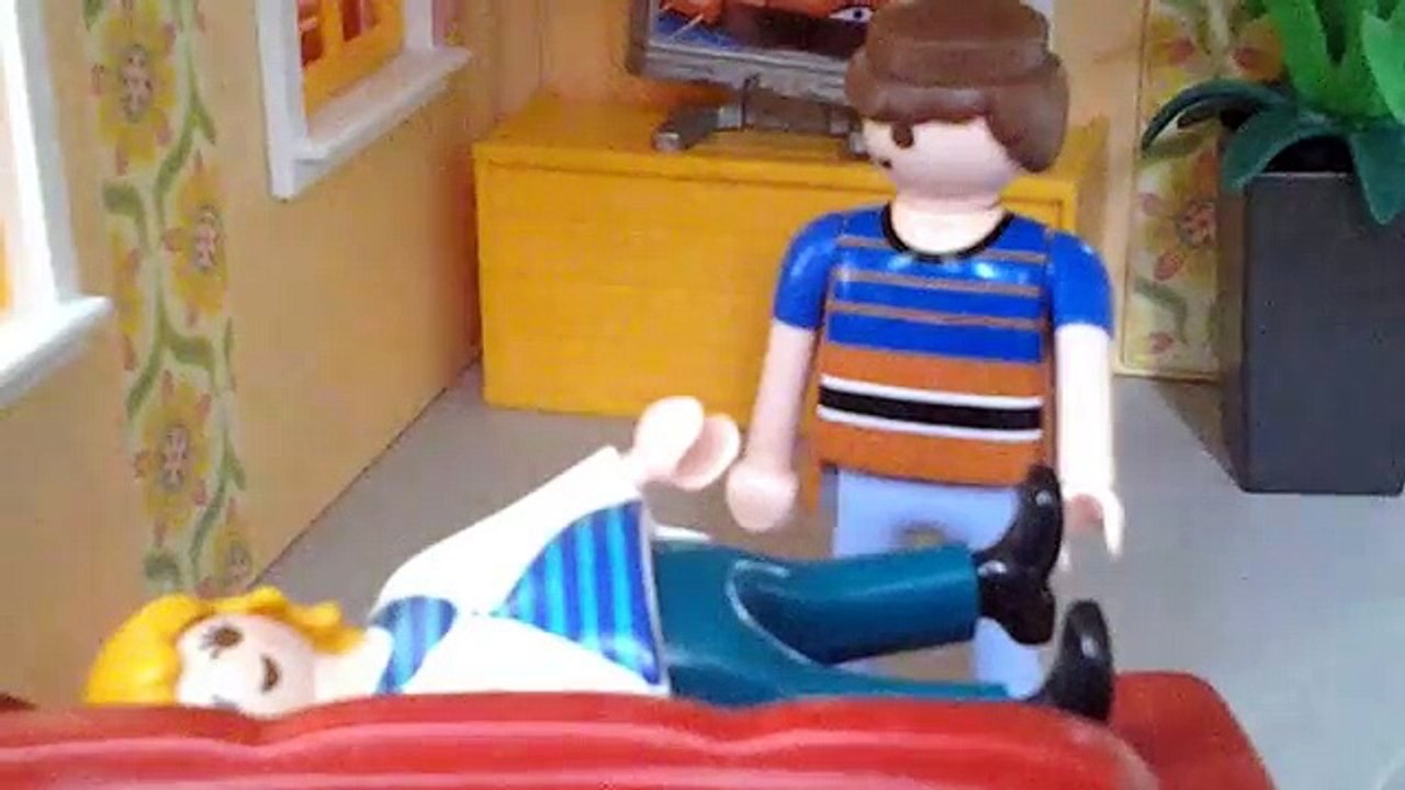 Vidéo playmobil une naissance imprevue
