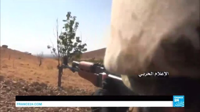 Lebanon: Defeated ISIS fighters retreat by bus to Syria following controversial truce deal