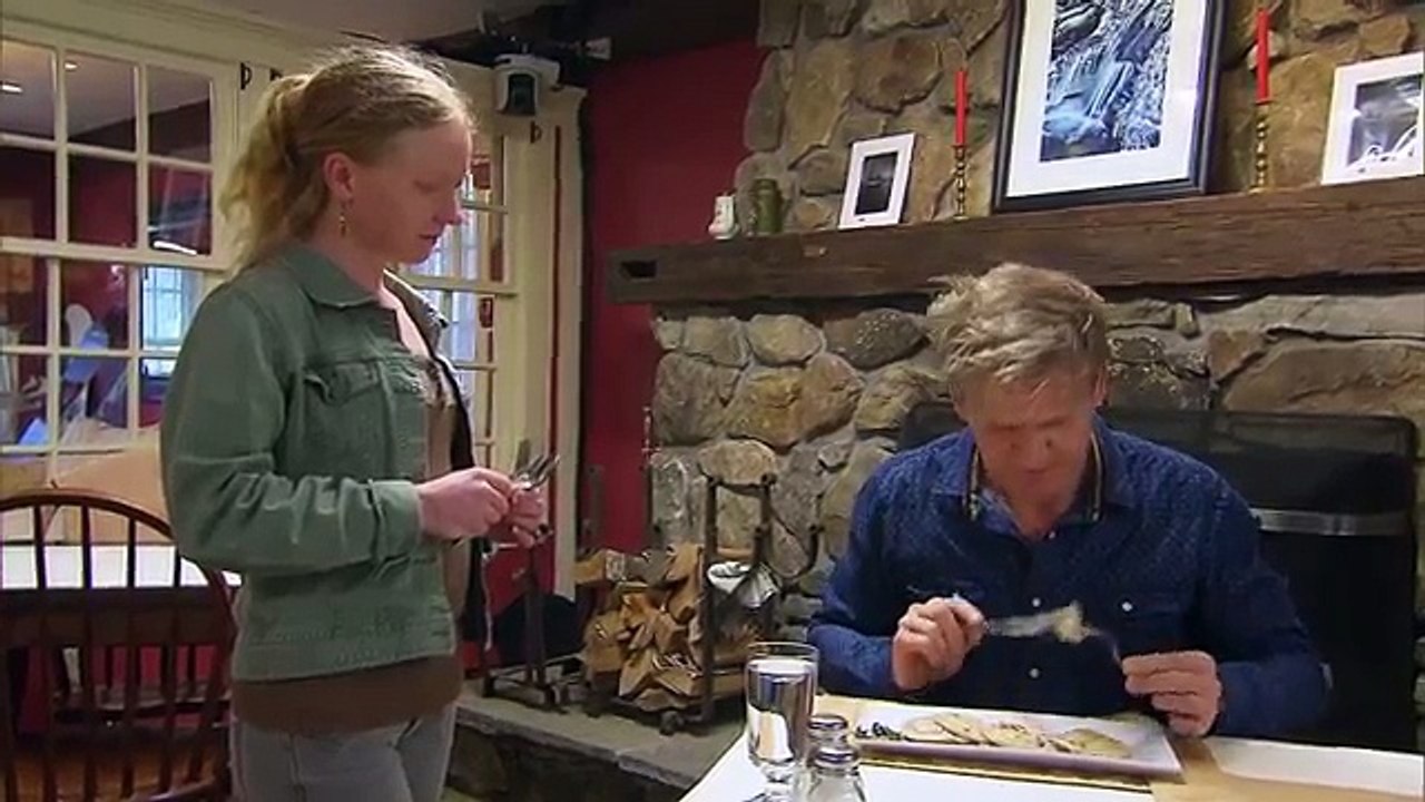 Ramsay Cant Handle Being Served APPLE JUICE Risotto! | Hotel Hell