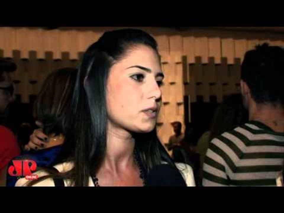 Ashton Kutcher causa frisson e marca 3º dia de desfiles do SPFW 2012