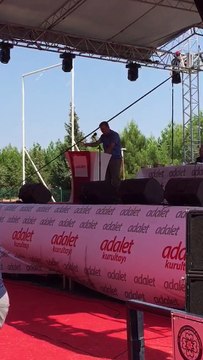 Vatan sağ olsun diyerek vatanı sattılar, vatan bir kere de sol olsun!