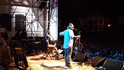 Tom Freund with Ben Harper - "Let My Love Open The Door"