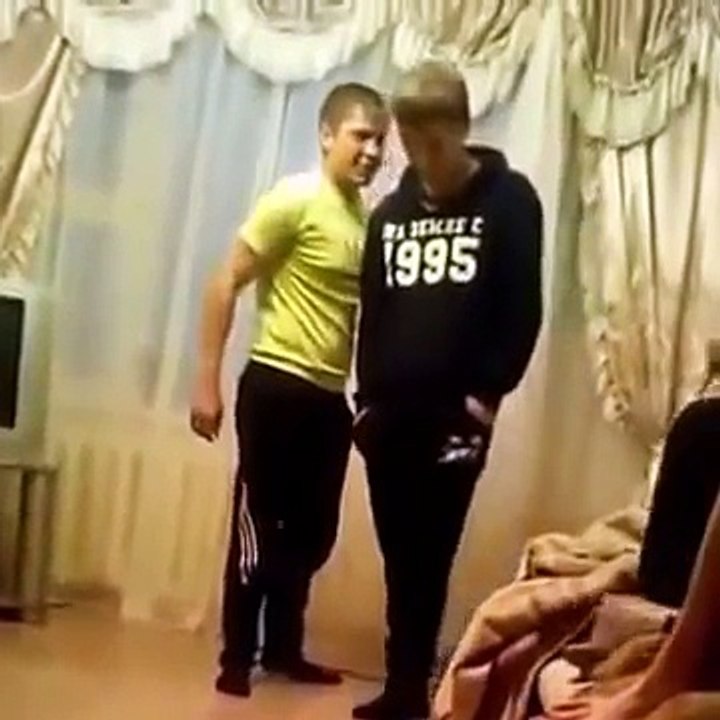 Вырубают с одного удара