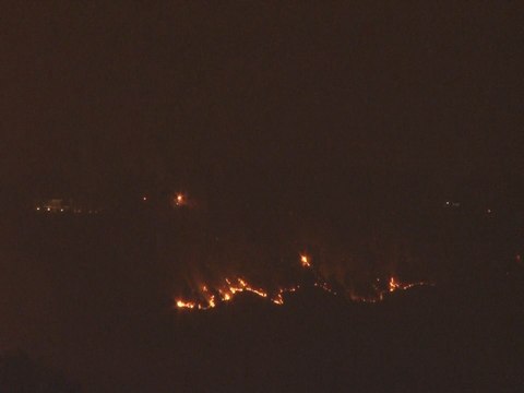 Bomberos buscan prevenir incendios en El Hatillo