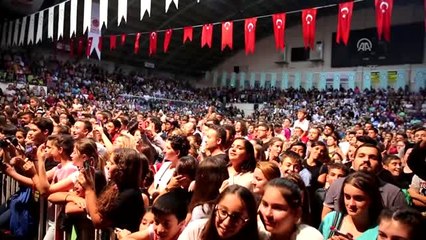 Şarkıcı Aleyna Tilki'den Konser