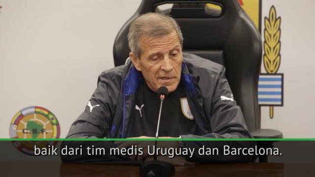 SEPAKBOLA: Internasional: Suarez Masih Cidera Namun Di Uruguay - Tabarez