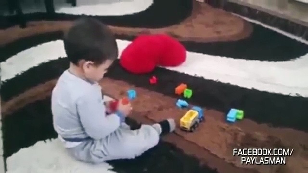 Ölürüm Türkiyem Duyunca Bayrak Getiren Cocuk