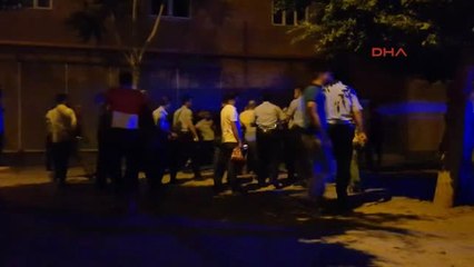 Adana'da Suriyeli Aile ile Mahalleli Kavga Etti: 2 Yaralı