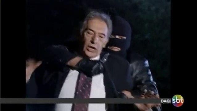 No Limite da Paixão - Maciel tenta matar Rogério, por conta de amizade com Maria Madalena.