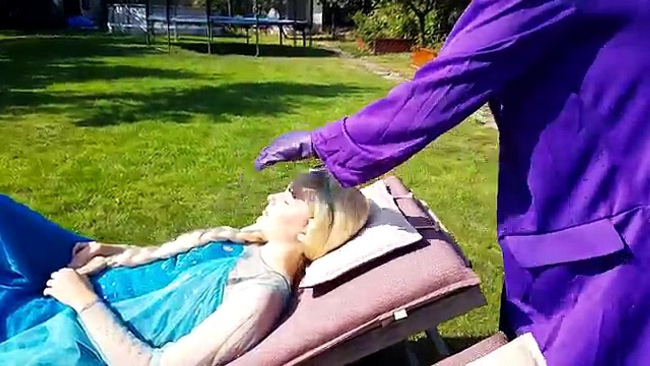 Rendez-vous amoureux gelé drôle maléfique rose piscine Fille de laraignée homme araignée super-héros Elsas w joker vi