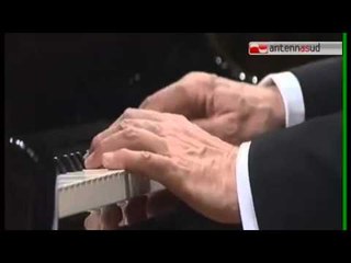 TG 21.01.14 Il pianista Pollini al concerto numero 3mila della Camerata barese