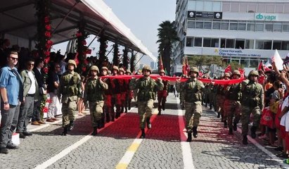 İzmir'de Zafer Bayramı kutlaması