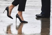 First Lady, Felaket Bölgesine 12 Santimlik Topuklu Ayakkabı ile Gitti